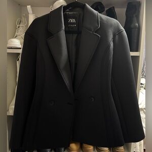 Black Zara scuba blazer